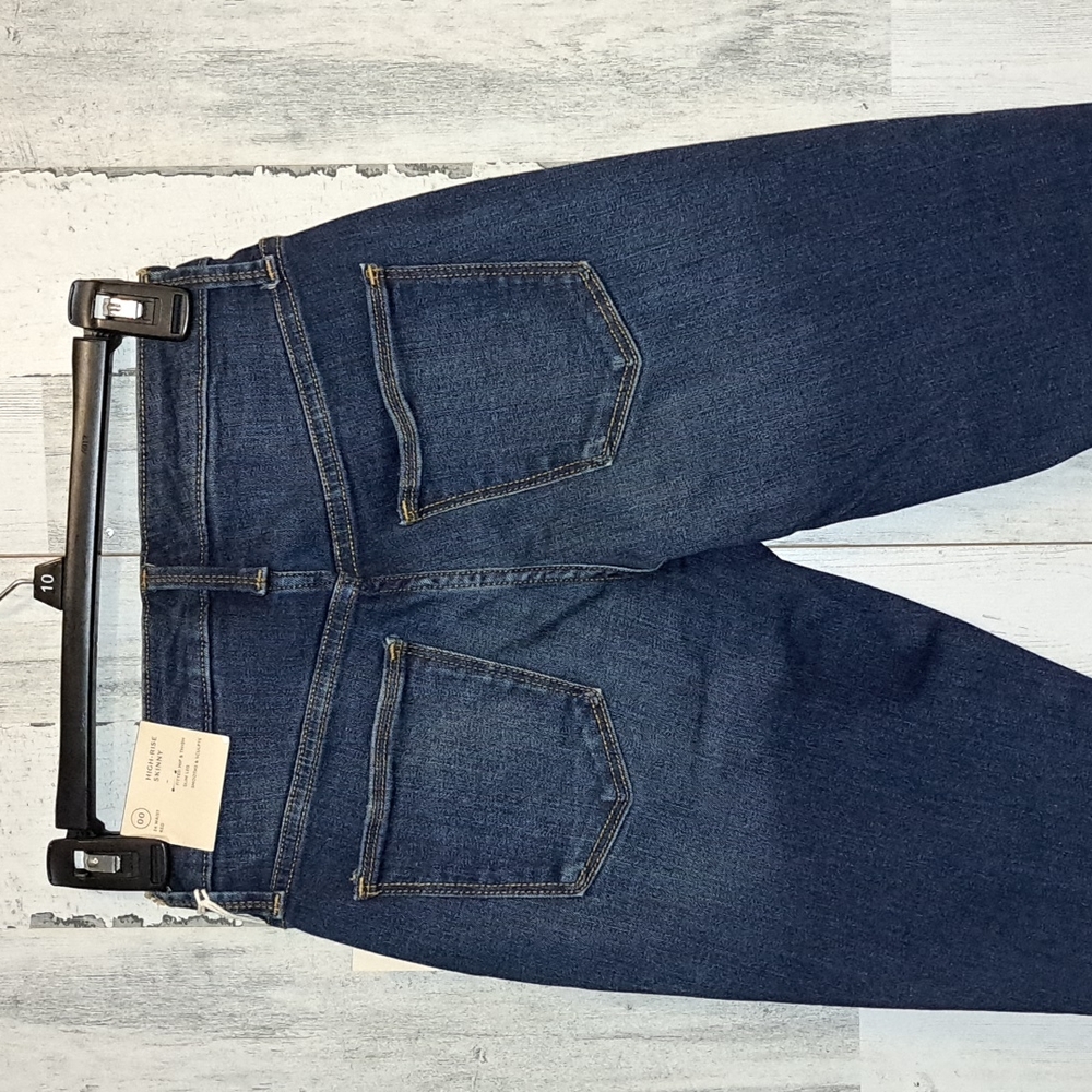 0903 Universal Thread High Rise Skinny Jeans - Picture 4 of 7